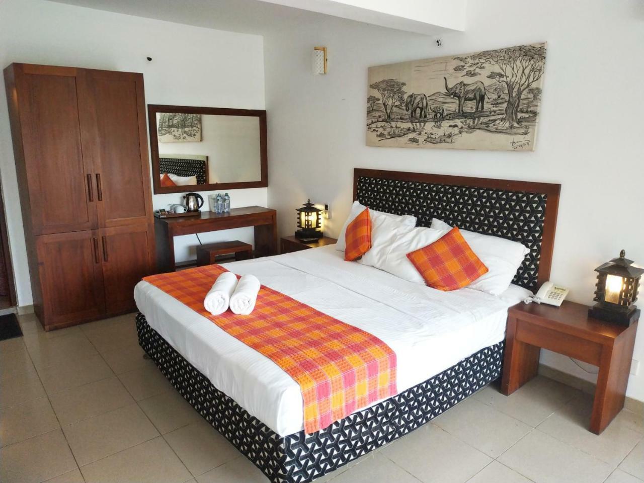 Hotel Pinnalanda - New Deal! Half Off Airport Pickups Available Pinnawala  Exterior photo